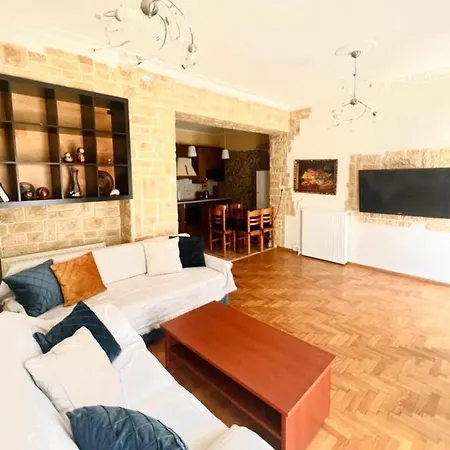 Neoclassical 2bed In Kallimarmaro * Athens