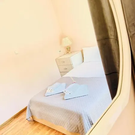 Apartment Neoclassical 2bed In Kallimarmaro *