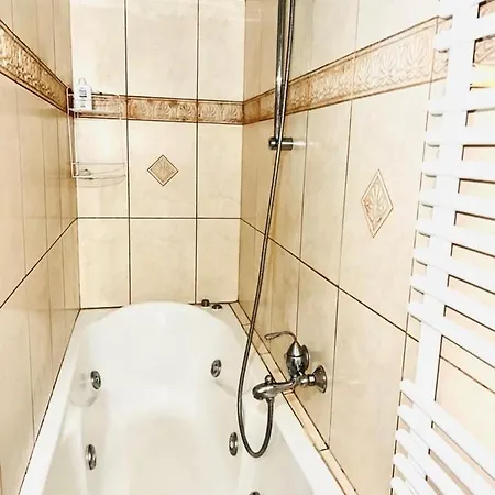 Apartment Neoclassical 2bed In Kallimarmaro *