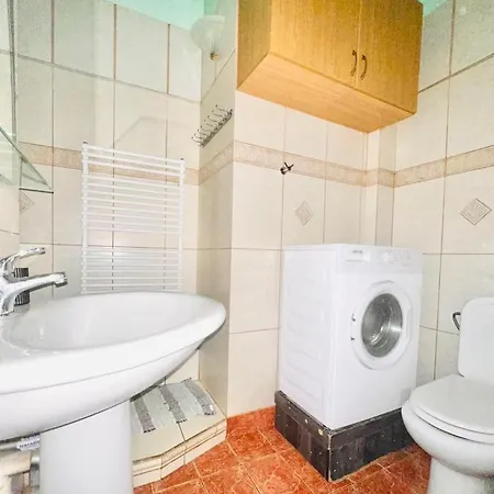 Neoclassical 2bed In Kallimarmaro Athens