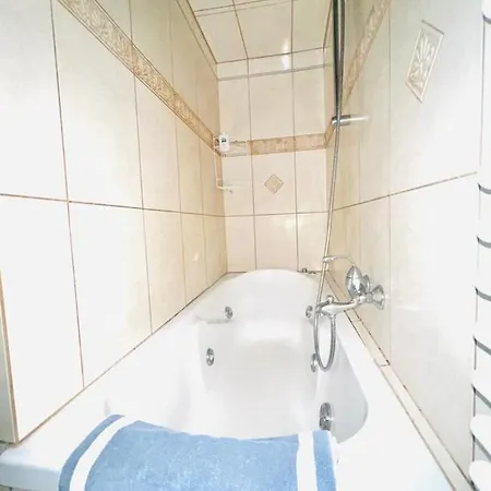 Neoclassical 2bed In Kallimarmaro Apartment *